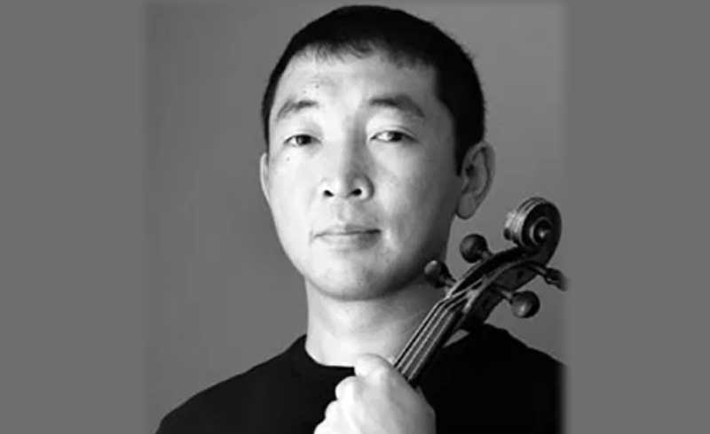 Wei Jiang, viola, professional headshot.