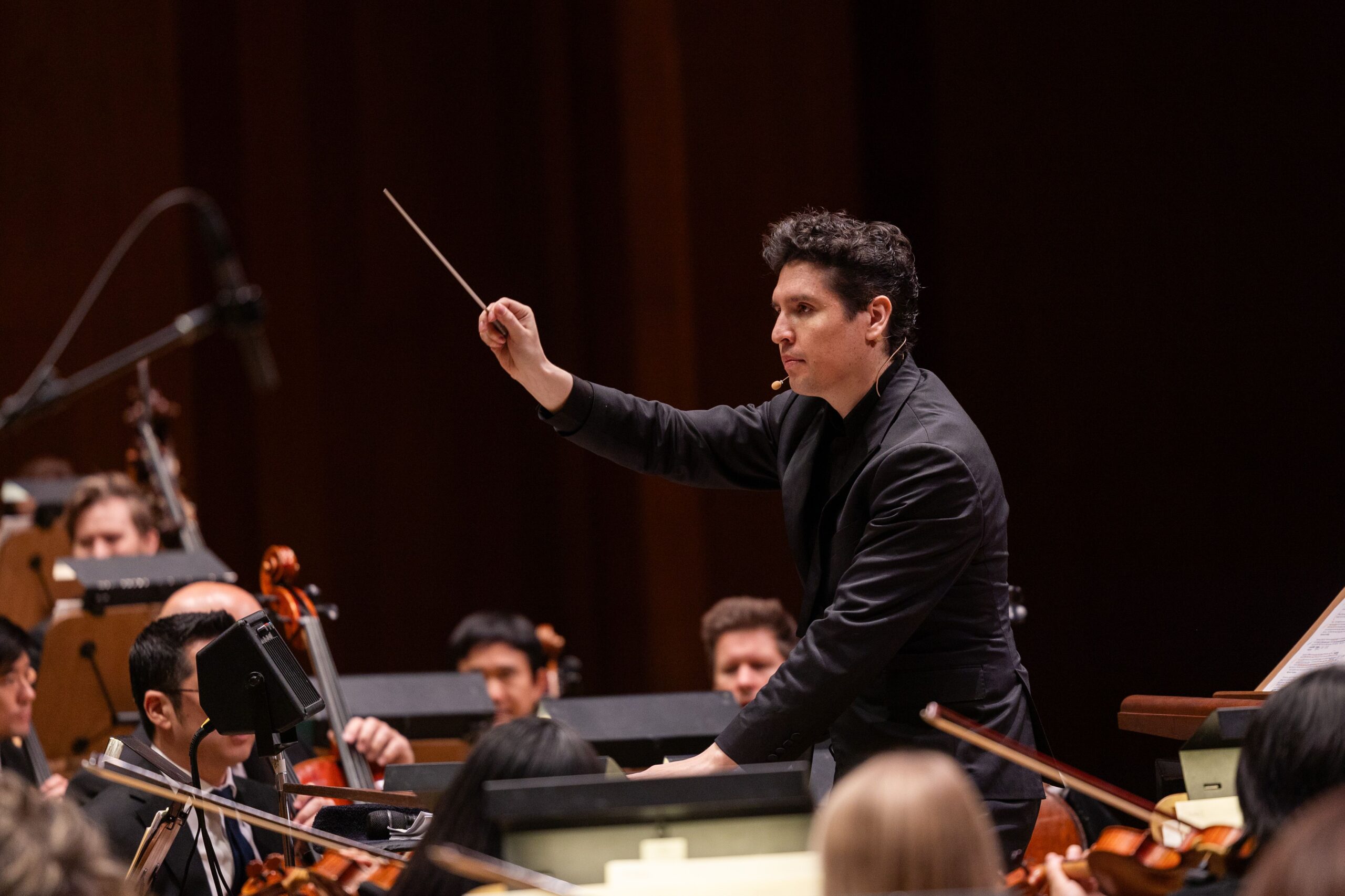 Houston Symphony Associate Conductor Gonzalo Farias Leads The Symphony’s Annual Celebration Of Great Hispanic And Latino Composers: Chevron Fiesta Sinfónica Familiar